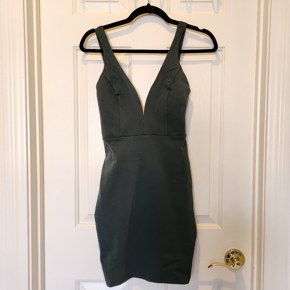 Lulus Elegant Green Sleeveless Dress